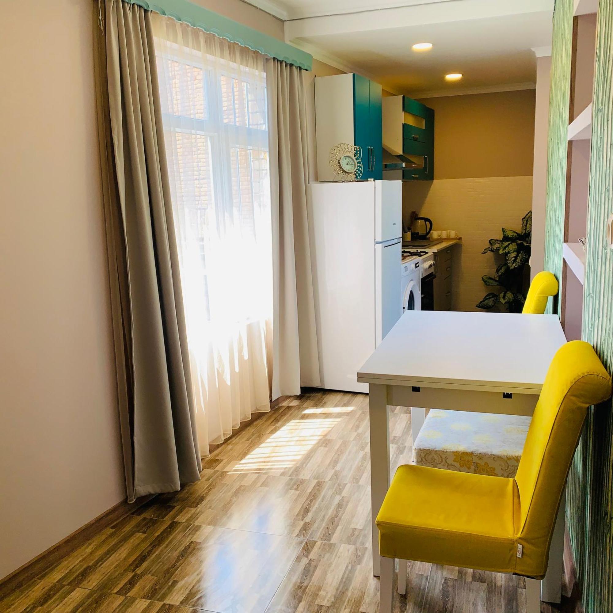 Apartment Mari คูทายสิ ภายนอก รูปภาพ